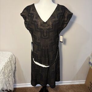 BNWT. Nine West Black and Gold Zigzag Midi Dress